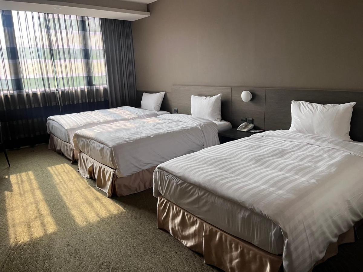 Look Royal Resort Chiayi City Exteriör bild A room at the hotel