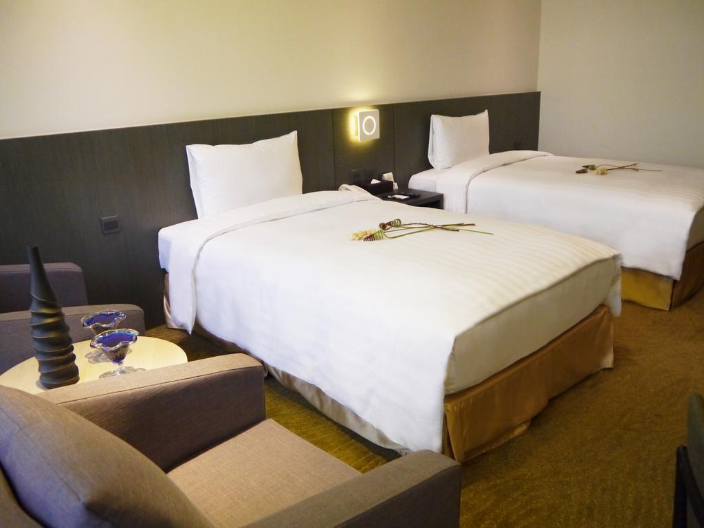Look Royal Resort Chiayi City Exteriör bild A room at the hotel