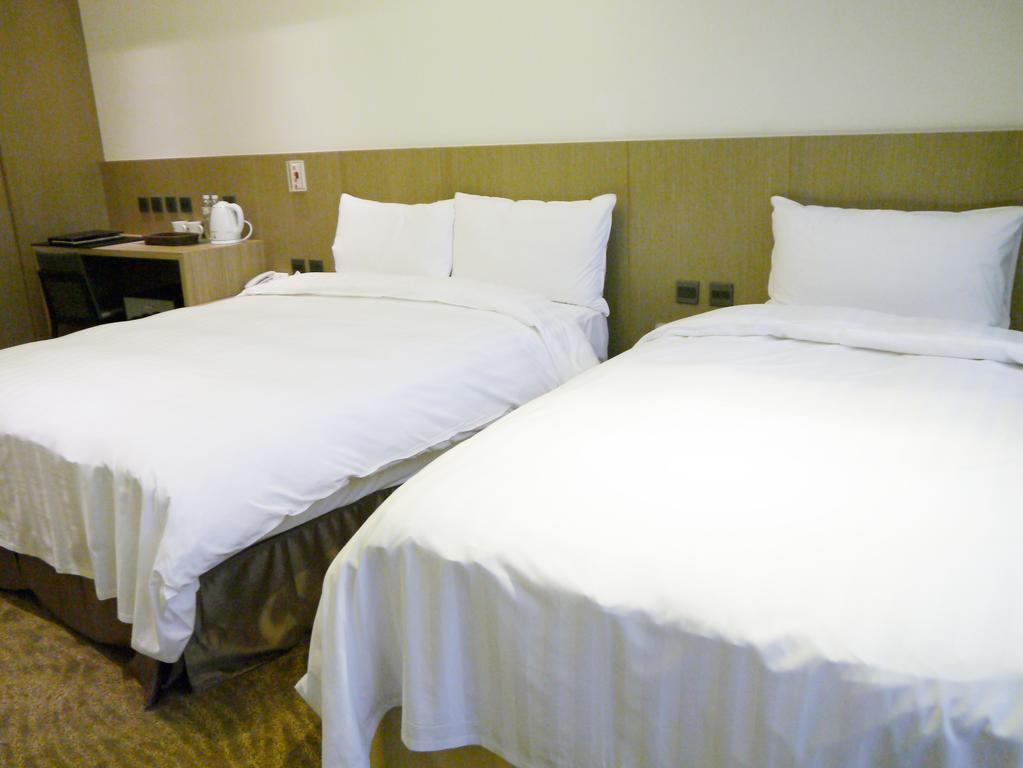 Look Royal Resort Chiayi City Exteriör bild A room at the hotel